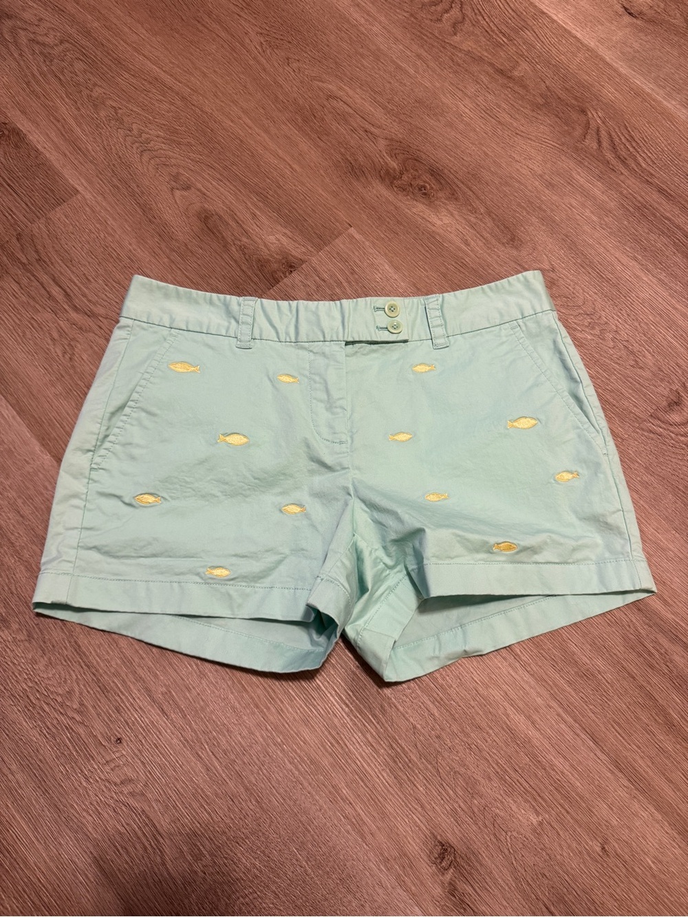 Vineyard Vines Fish Embroidered Yellow Blue Shorts 6 Everyday